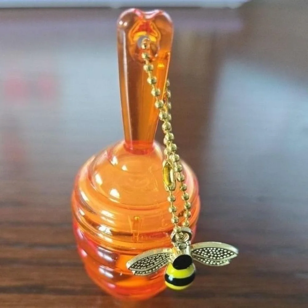 Honey Pot Lip Gloss – Bee Charm Gloss | Sweet Inspired Cute Gloss Keychain
